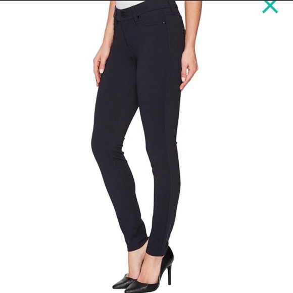 Liverpool Madonna Leggings - Picture 2 of 7